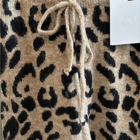 Leopard Print Knit Pants - Picture 5 of 7